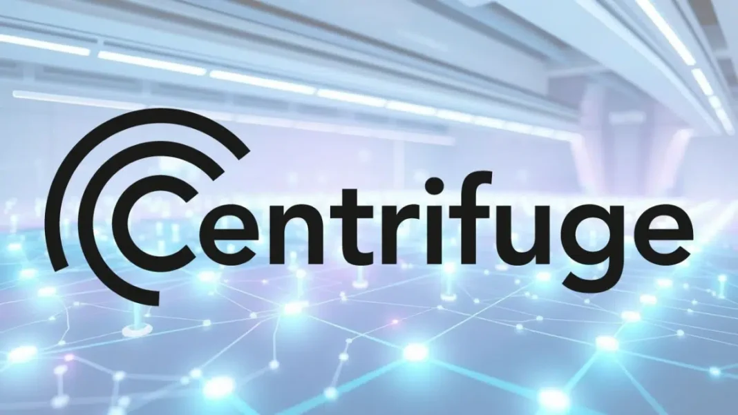Sanal para ve kripto para piyasasıyla bağlantılı olarak Centrifuge logosu ve dijital teknolojik altyapı arka planı.